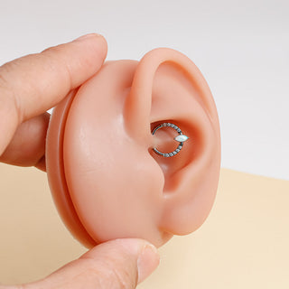Piercing Daith Opal Titanio