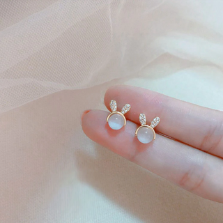 Aretes Conejito de Ópalo