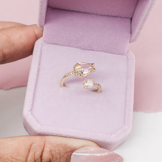 Anillo Ajustable Tulipán con Zirconias