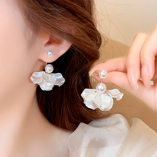 Aretes Perla y Pétalo