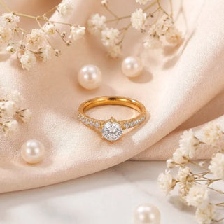 Anillo de Promesa Gold con Zirconias