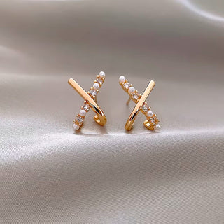 Aretes Cruzados con Perlas