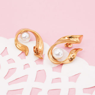 Aretes Gold Wave con Perla