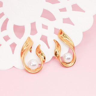 Aretes Gold Wave con Perla