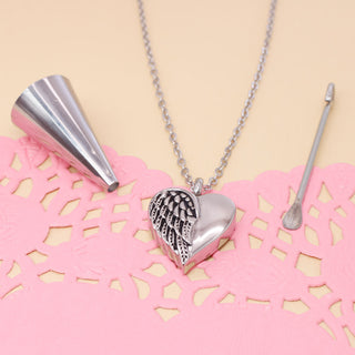 Collar de Urna de Cenizas Corazón con Alas Personalizado