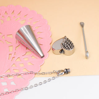 Collar de Urna de Cenizas Corazón con Alas Personalizado