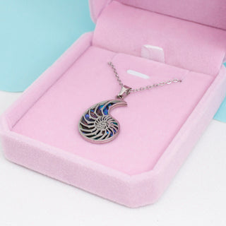 Collar Blue Spiral