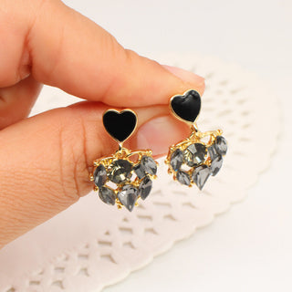 Aretes de Corazón y Cristales Negros