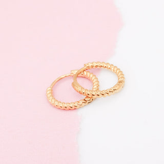 Huggie Torcido Dorado