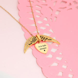 Collar Alas de Amor Personalizado