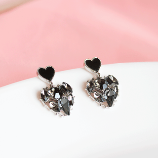 Aretes de Corazón y Cristales Negros